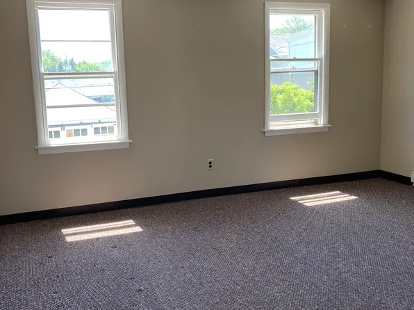 319 13th St #1, Honesdale, PA 18431