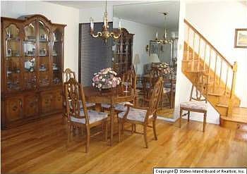 4th image of 206 Stobe Ave