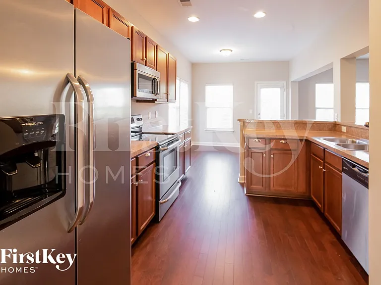 254 Killarney Trl — Photo 7