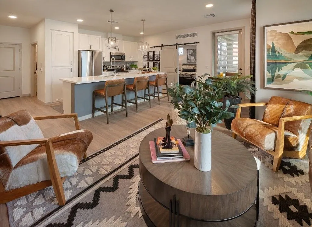 Everly at Morrison Ranch Luxury Apartments — Photo 4