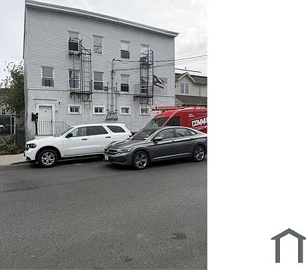 35 John St