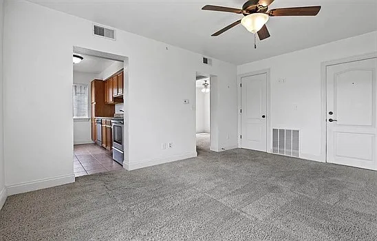 100 Grandview Ct #115 — Photo 5