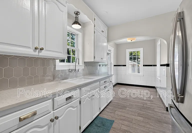 5428 E 10th St — Photo 13