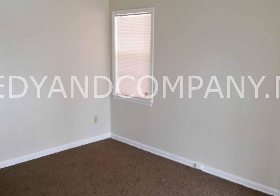 2nd image of 3693 University St