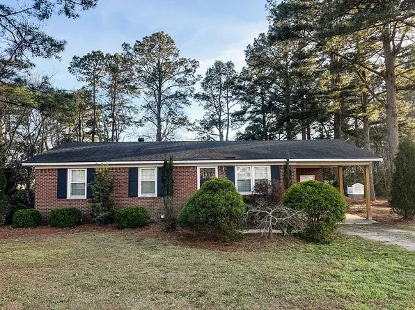 1811 John Small Ave, Washington, NC 27889