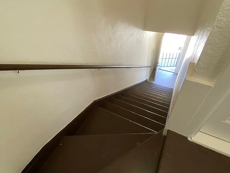 One Bedroom Apartment in Downtown Stockton — Photo 4