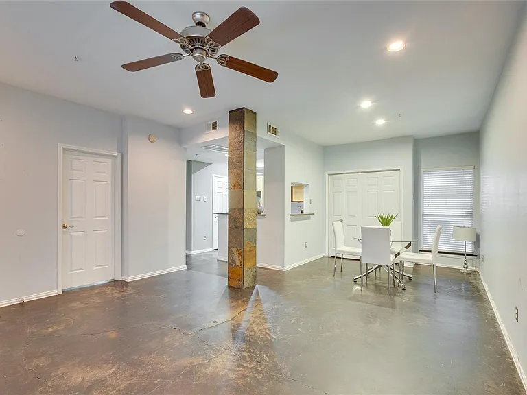 4104 N Hall St #101 — Photo 3