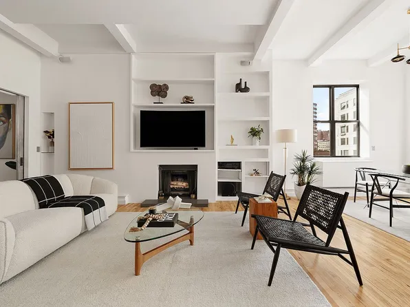 114 E 13th St APT 7C, New York, NY 10003