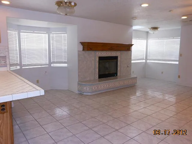 E Middleton Dr — Photo 1