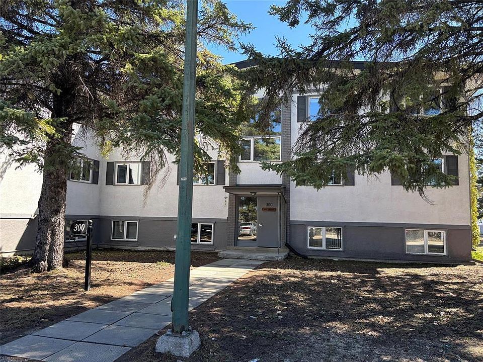 1st image of 300 Shorepointe Village St