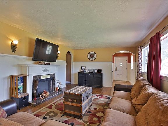 5th image of 765 S Leggett Dr