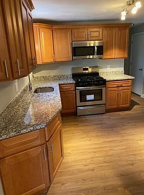 1st image of 51 Acorn Dr #51