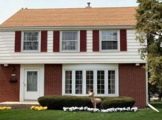 7524 W Eden Ct, Milwaukee, WI 53220