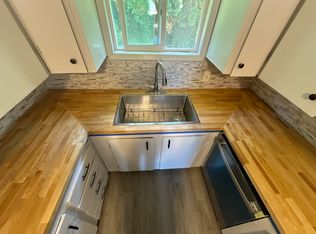 860 N Pershing St #3, Mount Angel, OR 97362