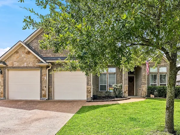 2938 Ambrose Dr, Bryan, TX 77808