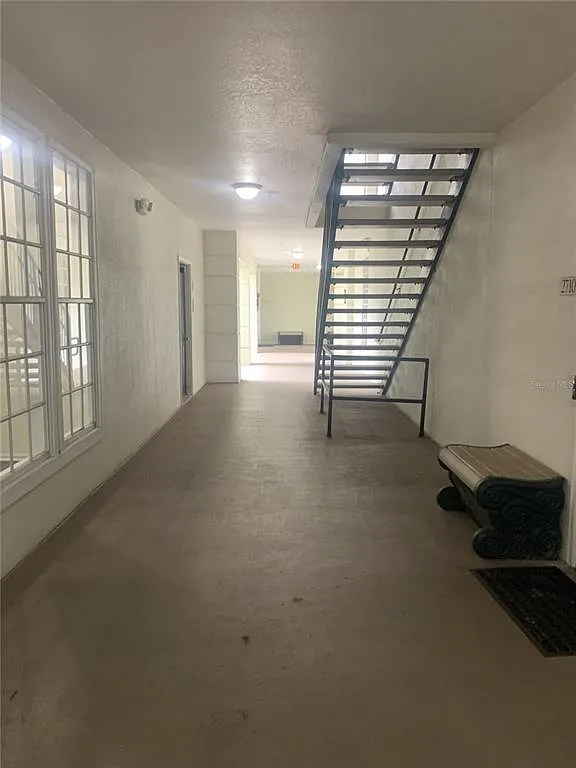 3 bed, 2.0 bath, 1594 sqft, $3,000 — Photo 3
