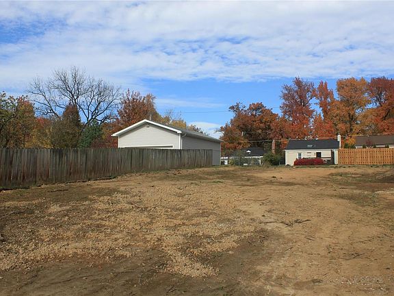 3rd image of 8717 Rosalie Ave