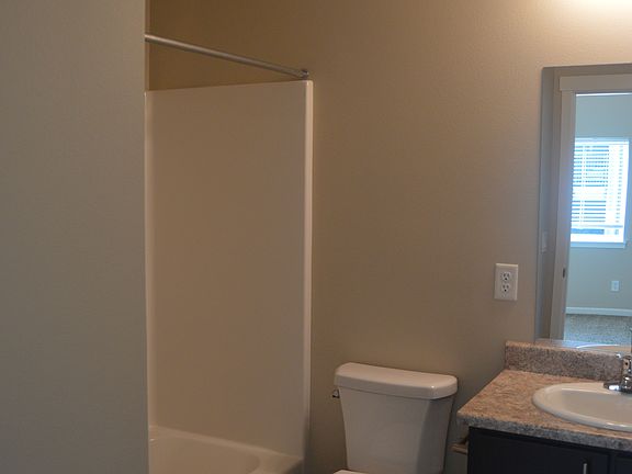 4th image of 1510 23rd St SE APT 305