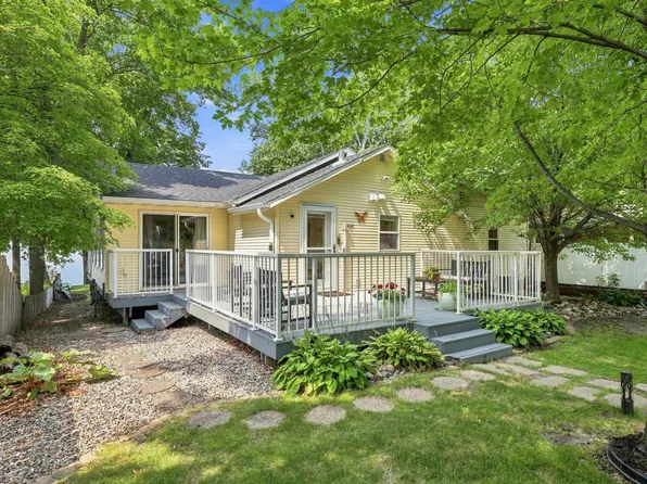 1244 E Shore Dr, Detroit Lakes, MN 56501