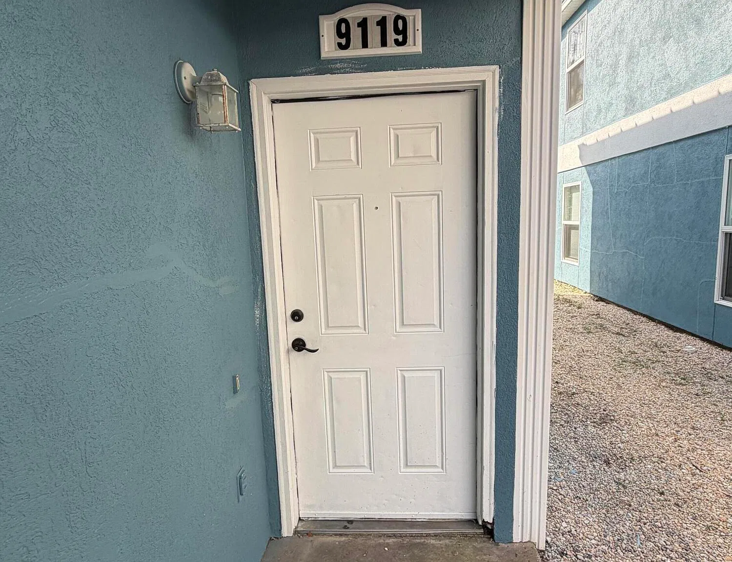 3 bed, 1200 sqft, $1,550 — Photo 2