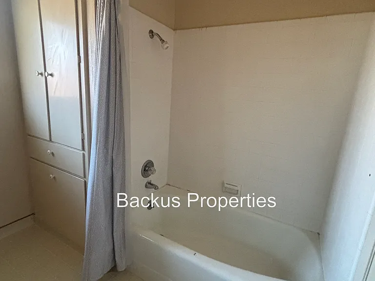 1150 San Diego Dr — Photo 24