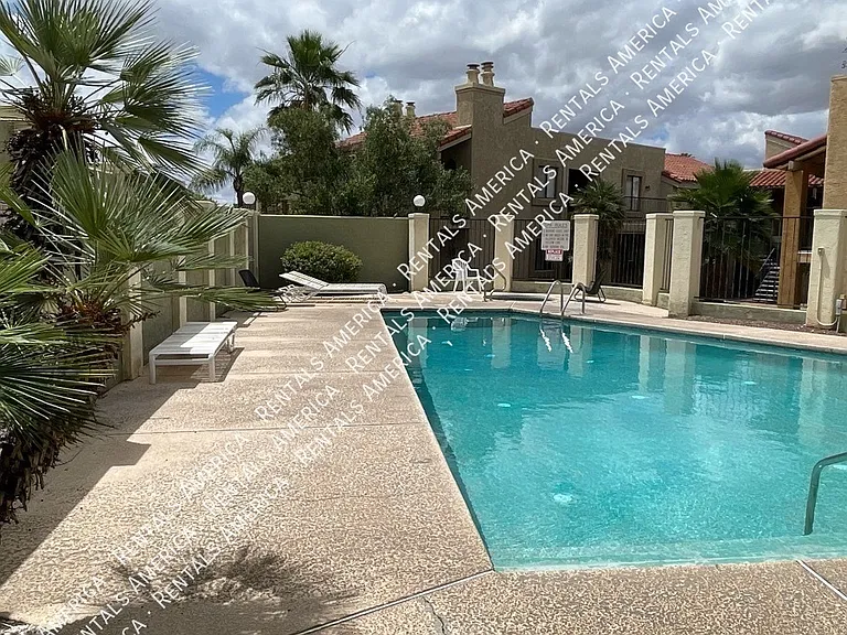 8263 N Oracle Rd #136 — Photo 22