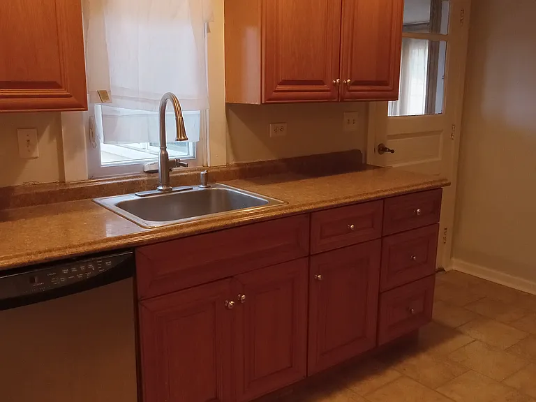 302 N Elida St — Photo 6
