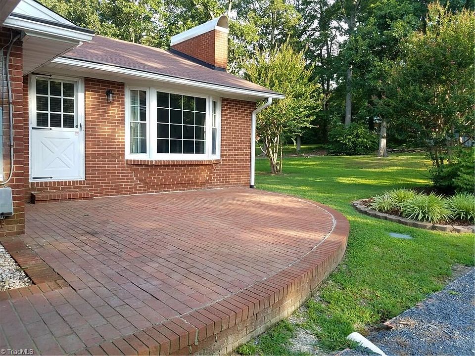 2nd image of 331 Croomcrest Rd