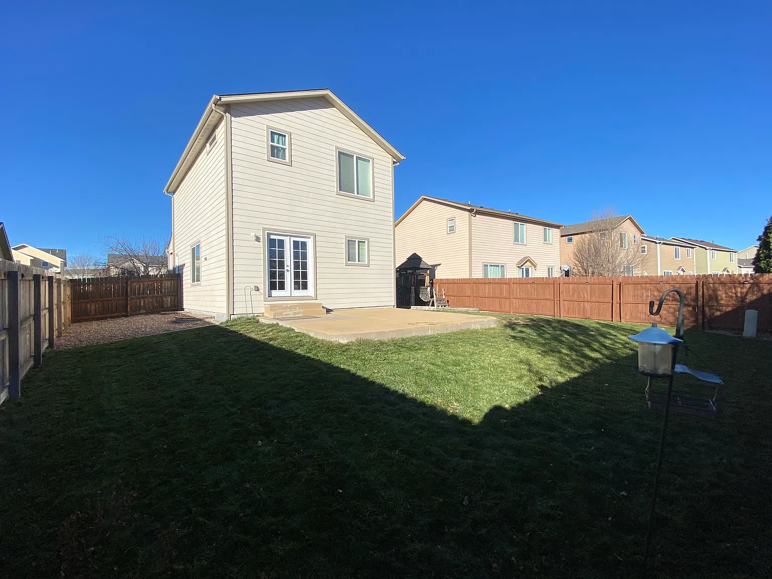 4 bed, 3.5 bath, 2223 sqft, $2,500 — Photo 2