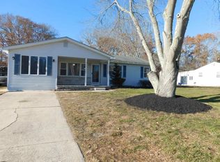 7 Shadow Ave, Egg Harbor Township, NJ 08234