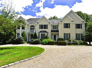 19 Kent Rd, Newtown, CT 06470