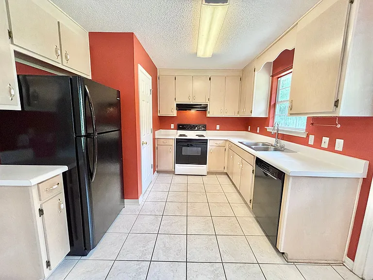 7514 Bowers Dr — Photo 4