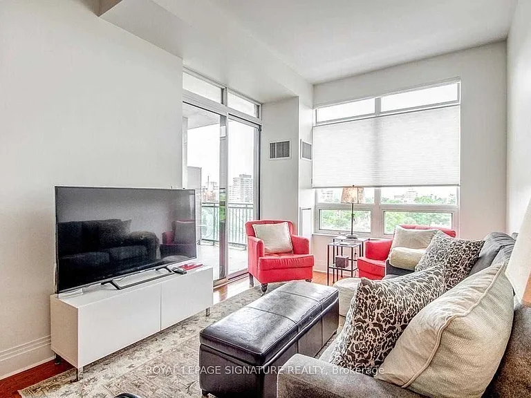 99 Avenue Rd #1005 — Photo 3