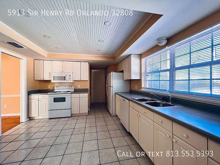 5913 Sir Henry Rd — Photo 6