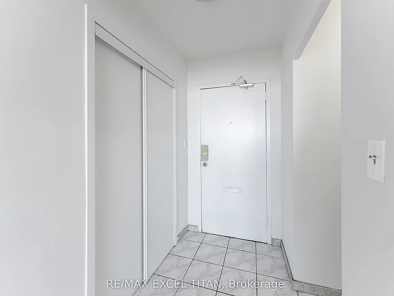 1385 Midland Ave #611 — Photo 4