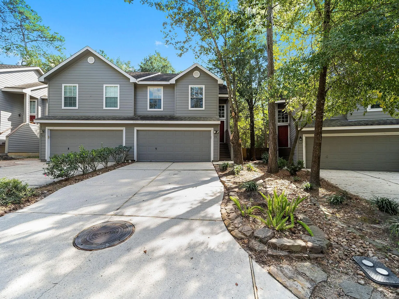 3 bed, 2.5 bath, 1560 sqft, $2,200 — Photo 3