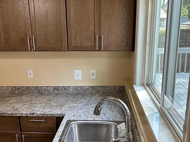 4624 Culver St — Photo 14
