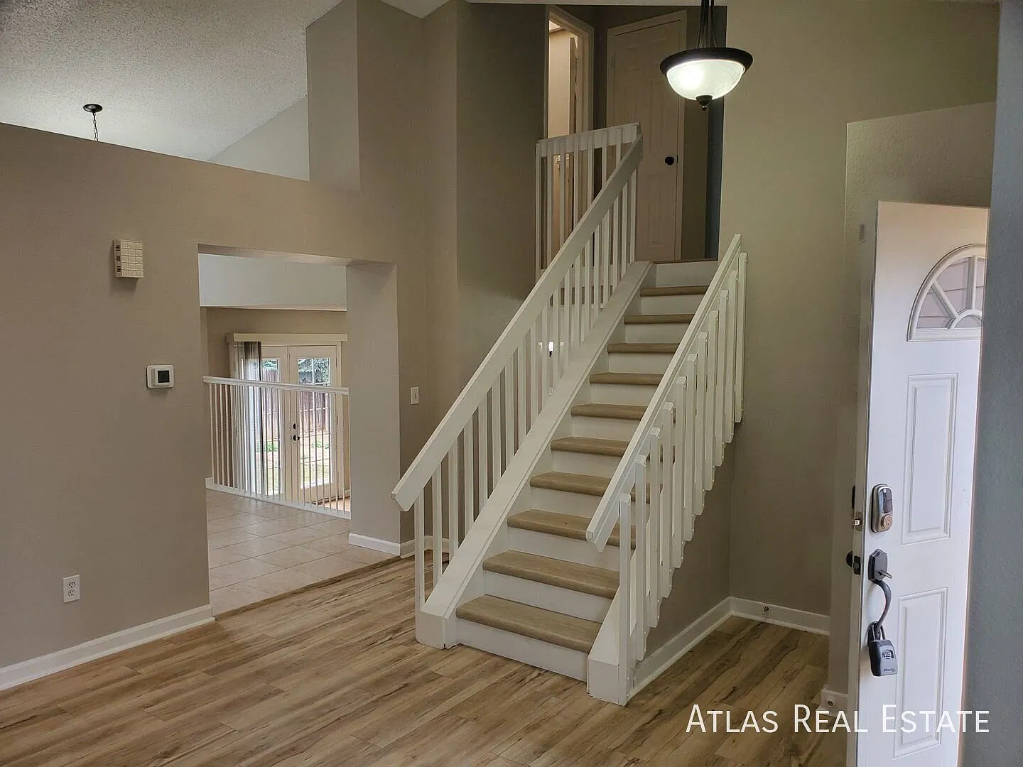 Coming Soon! Spacious 3bd/3ba House In Southeast Aurora — Photo 2