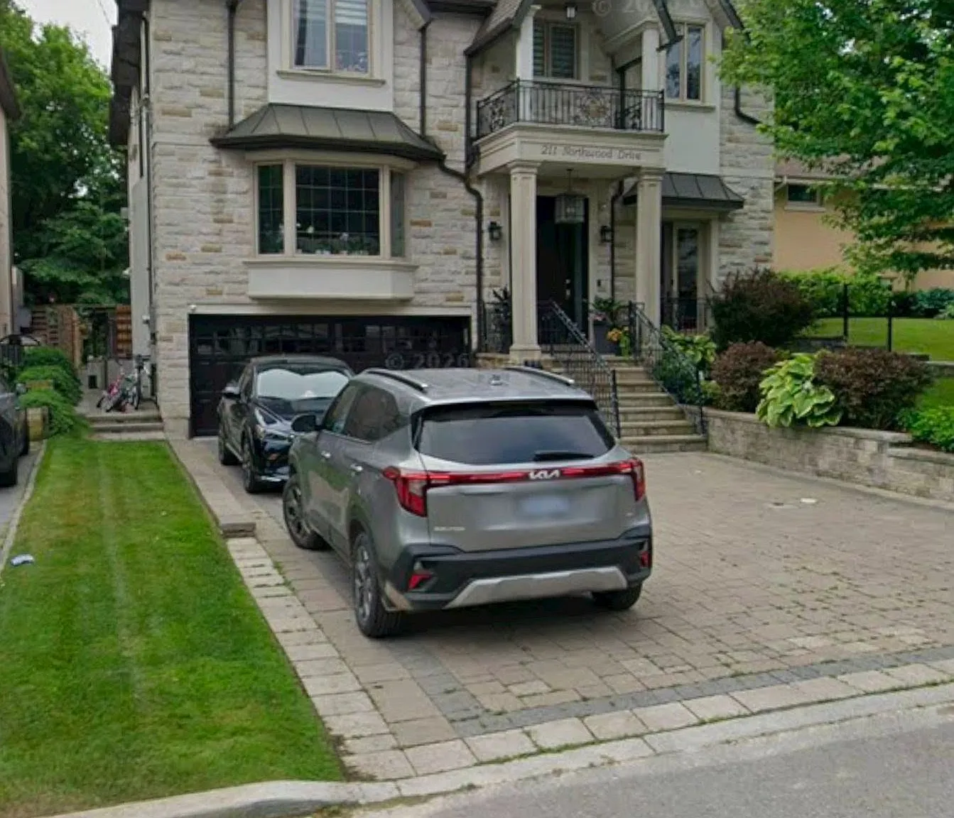 2 bed, $2,500 — Photo 2