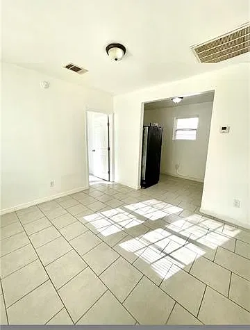 1 bed, 1.0 bath, 900 sqft, $1,100 — Photo 3