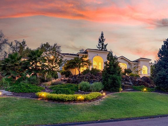 3rd image of 6207 Calle Montalvo Cir