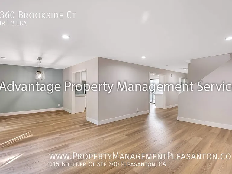 5360 Brookside Ct — Photo 4