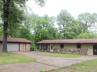 8 Columbia Dr, Hardy, AR 72529