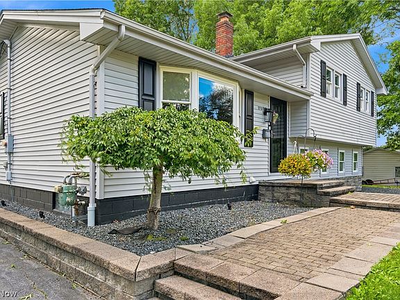3rd image of 273 Blueberry Dr