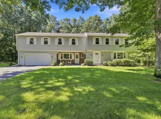 76 Mohawk Dr, Longmeadow, MA 01106