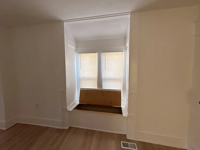 741 Walnut St — Photo 9