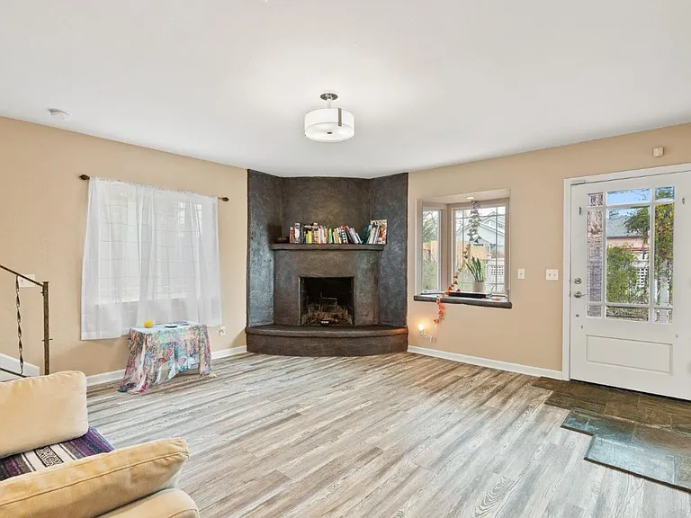 531 Dufour St — Photo 6
