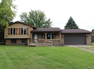 1440 E Sawdust Corners Rd, Lapeer, MI 48446