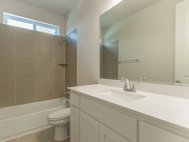 1010 Hunters Creek Dr — Photo 6