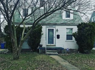 25862 Pennie St, Dearborn Heights, MI 48125